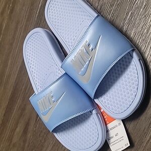 🎉New🎉 Womens Nike Slides - Sandals